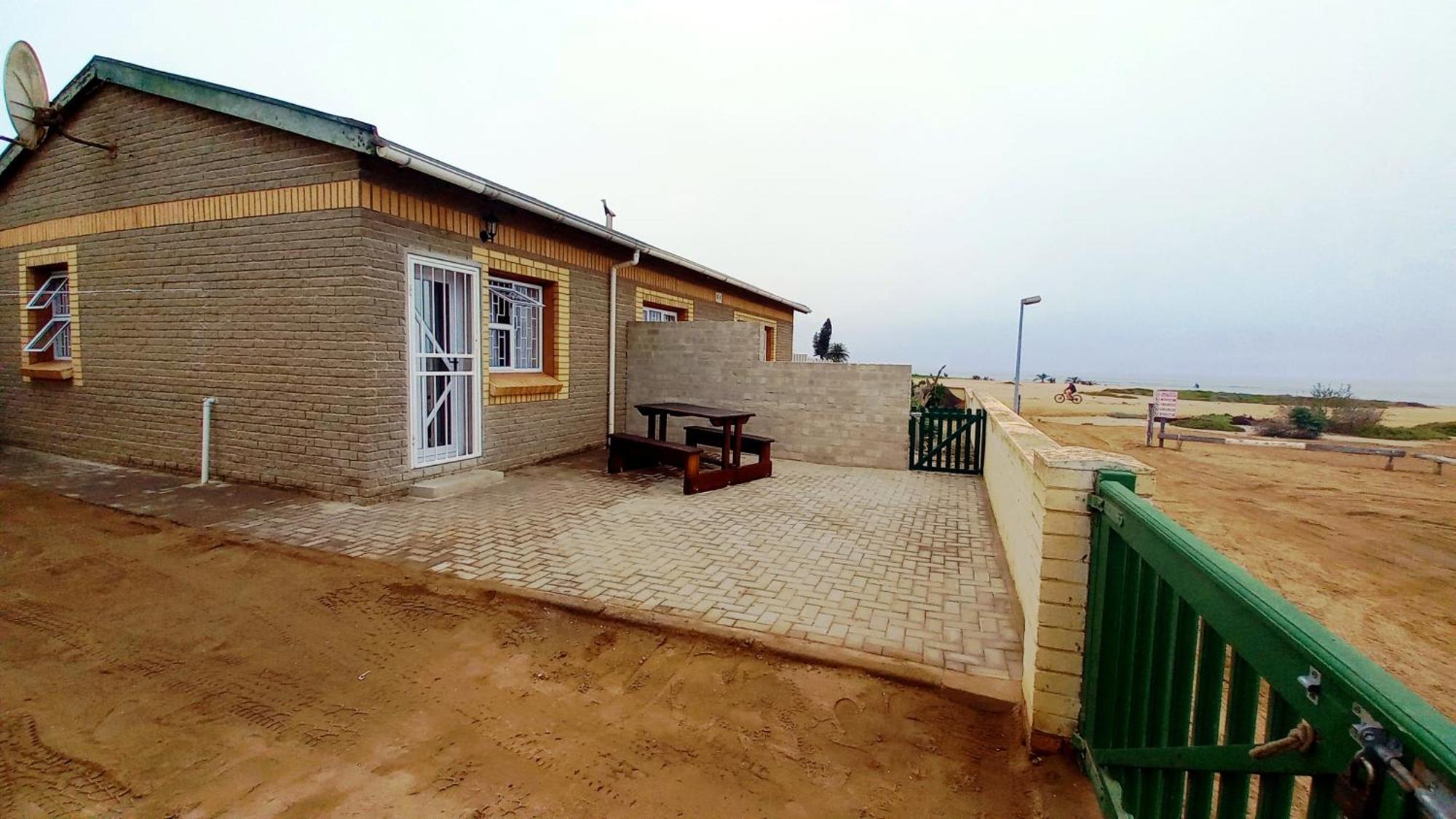 Huisie Langs Die See Swakopmund Exterior photo